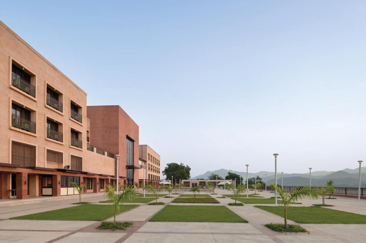 Ramada Encore By Wyndham Statue Of Unity Kevadia Bagian luar foto